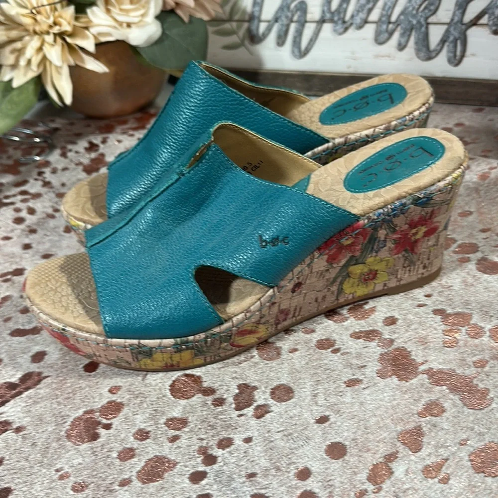b.o.c. Women's Blue Wedge Sandals - Picture 4 of 6